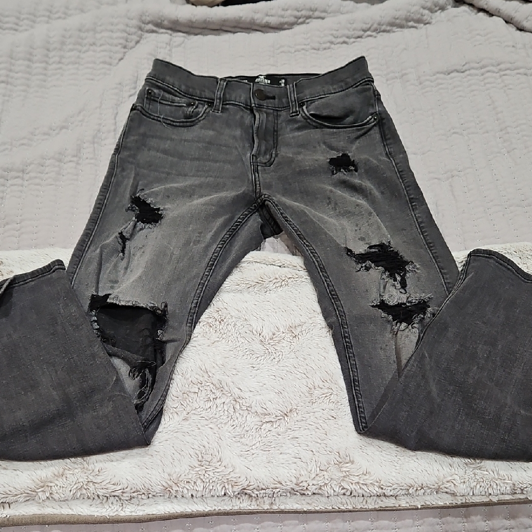 Hollister Men's Black Distressed Skinny Jeans